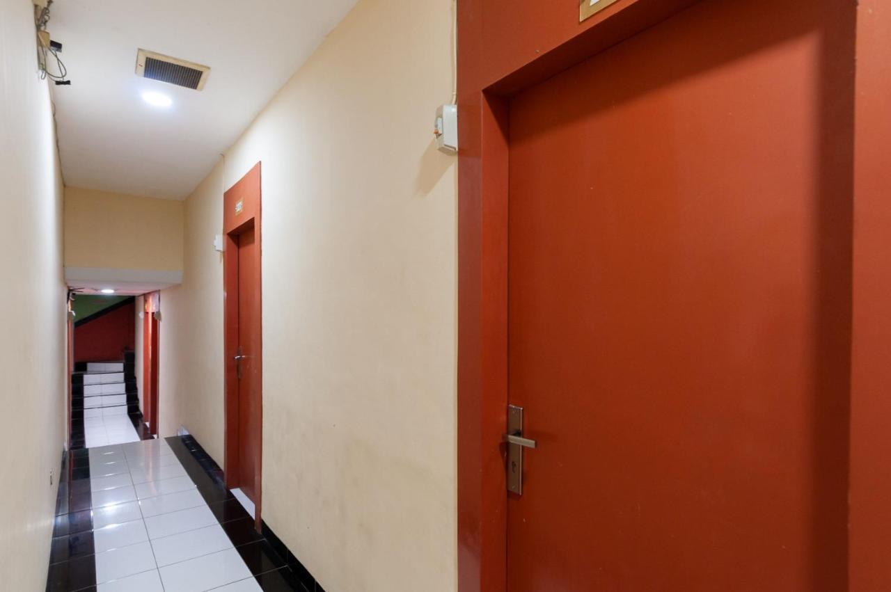 Urbanview Hotel Syariah Residence Medan By Reddoorz Экстерьер фото