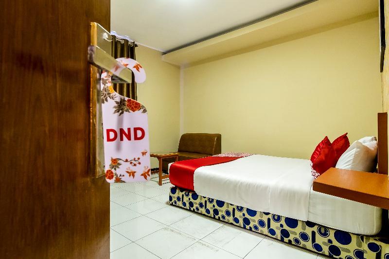 Urbanview Hotel Syariah Residence Medan By Reddoorz Экстерьер фото