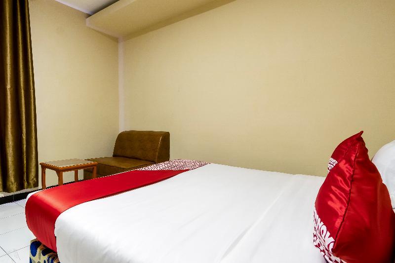 Urbanview Hotel Syariah Residence Medan By Reddoorz Экстерьер фото